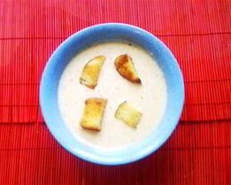 Сырный суп с гренками