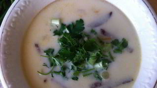 Сырный суп с колбасой