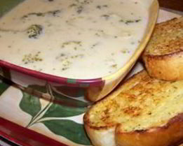 Сырный суп с курицей и брокколи