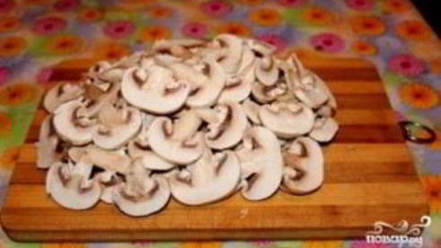 сырный суп с курицей и грибами