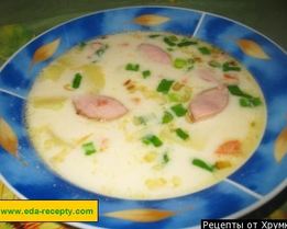Сырный суп с сосиской и картошкой
