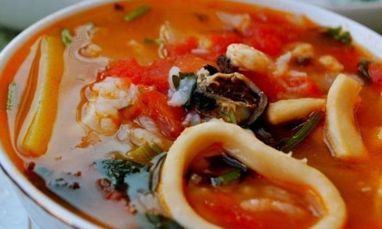 Рецепт томатного супа с рисом и морепродуктами