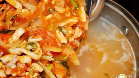 томатный суп с рисом и морепродуктами