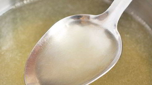 уха с картофелем и помидорами