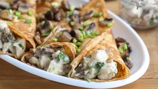 Блинчики с грибами и курицей