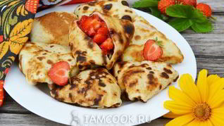 Блинчики с клубникой