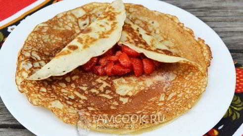 блинчики с клубникой