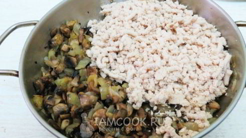 блинчики с мясом, грибами и картошкой