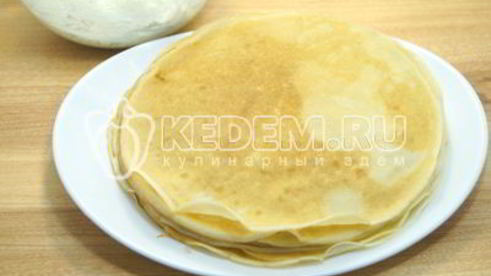 блины с красной икрой