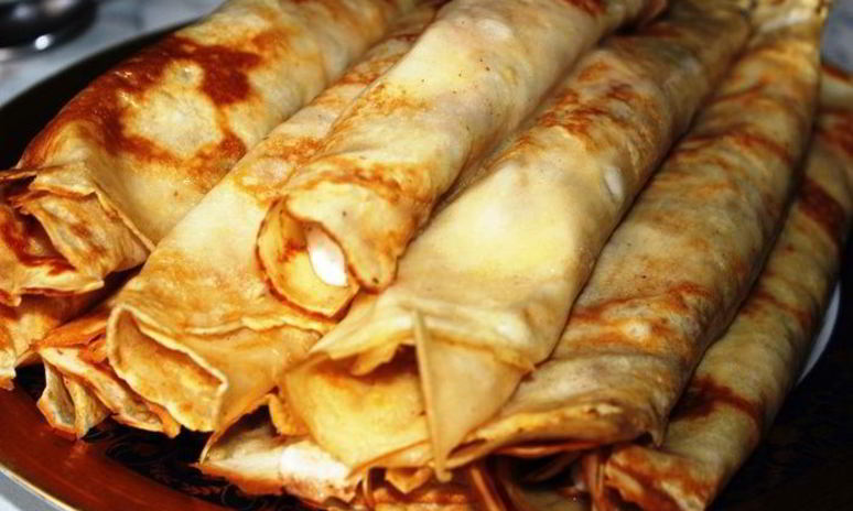 Рецепт блинов с творогом и ягодами