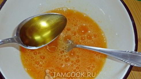 блины с творогом, обжаренные на сливочном масле