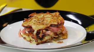 Форель с картофельными блинчиками