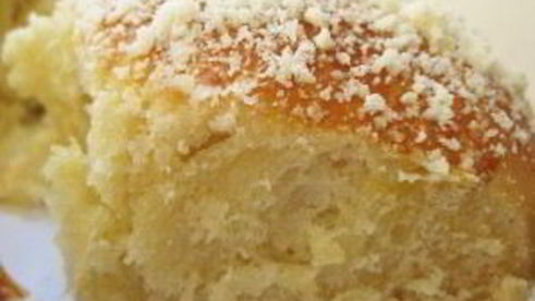 булочка с посыпкой