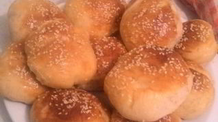 Булочки с колбасным сыром