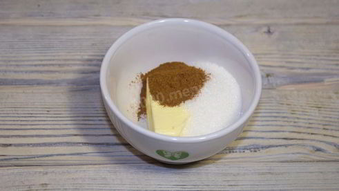 булочки с корицей и сахаром