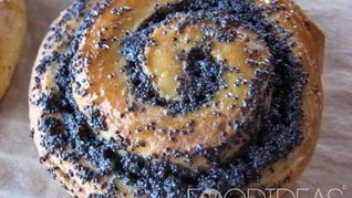 Булочки с маком