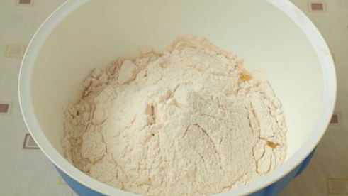 булочки с зеленым соусом