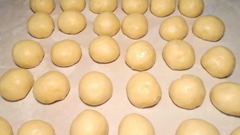 булочки вишневые цветы