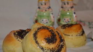Дрожжевые булочки с маком