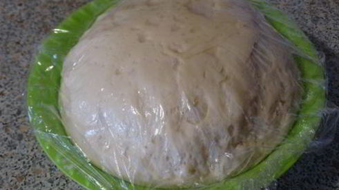 дрожжевые булочки слоёные с тыквенными семечками