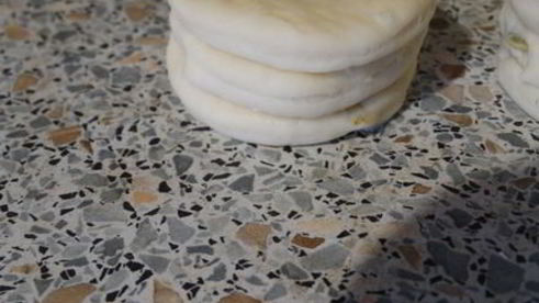 дрожжевые булочки слоёные с тыквенными семечками