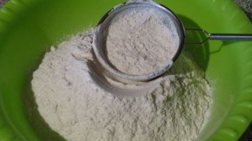 дрожжевые булочки слоёные с тыквенными семечками