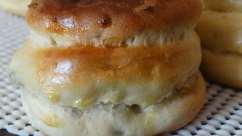 дрожжевые булочки слоёные с тыквенными семечками