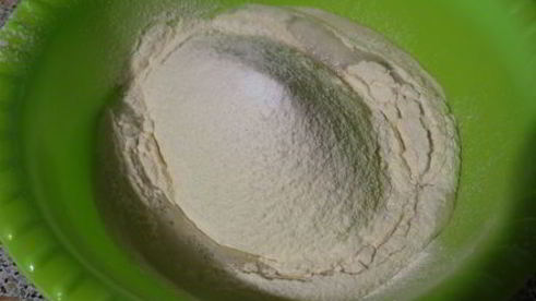 дрожжевые булочки слоёные с тыквенными семечками