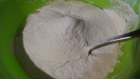 дрожжевые булочки слоёные с тыквенными семечками