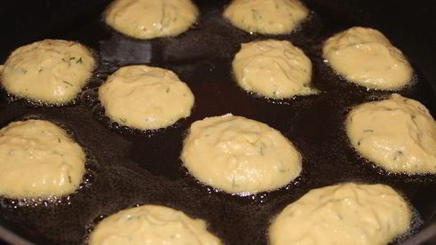 картофельно-чесночные плюшки