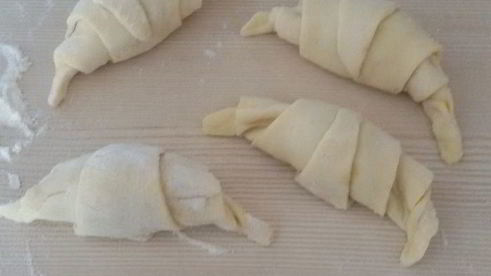 круассаны с финиками и медом