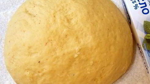 масляные шафрановые булочки