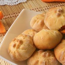 Булочки с изюмом