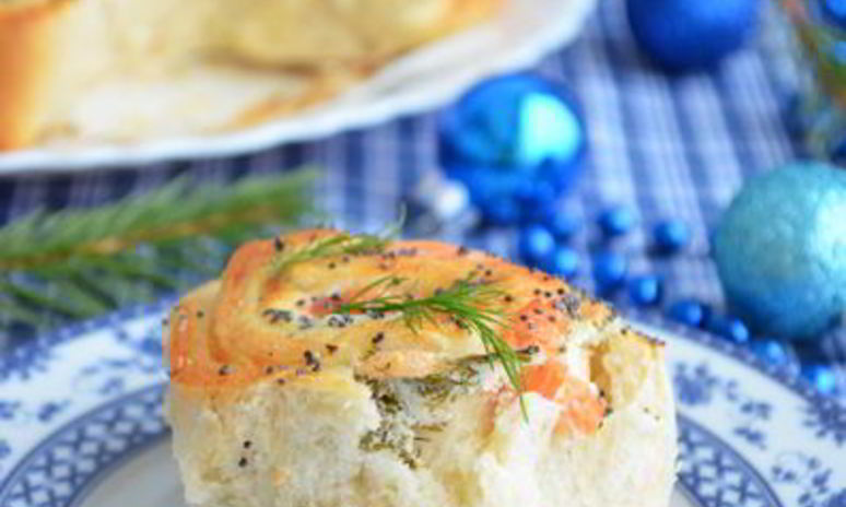 Рецепт праздничных булочек с копченым лососем и креветками