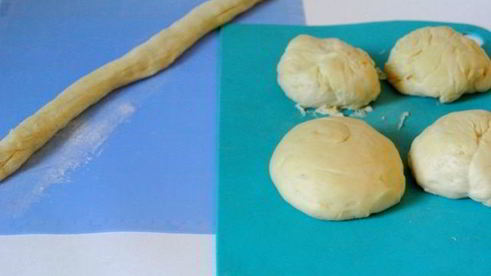 сдобные булочки с кунжутом