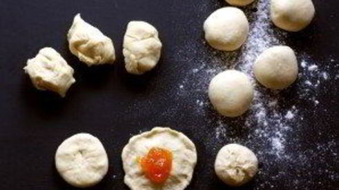 сладкие булочки из дрожжевого теста