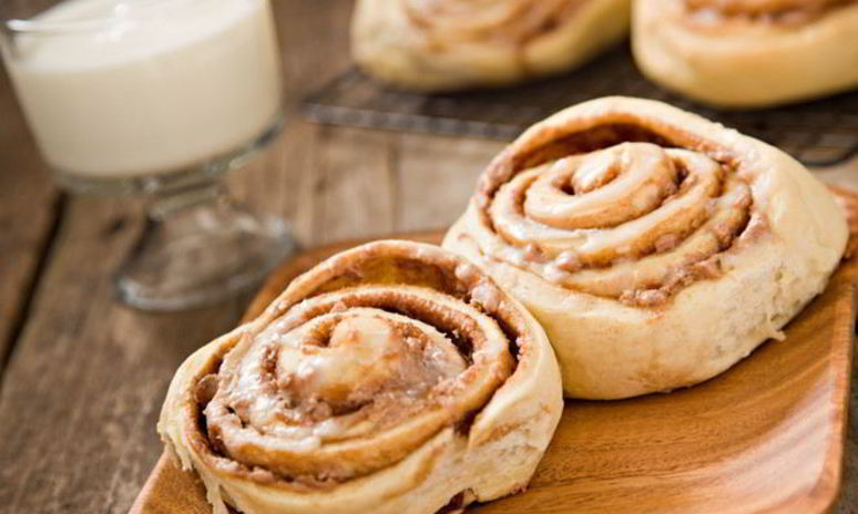 Рецепт слоеных плюшек с творогом