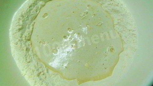 творожная ватрушка с повидлом из дрожжевого теста