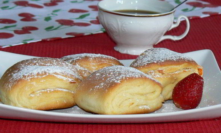 Рецепт творожных витых булочек с курагой