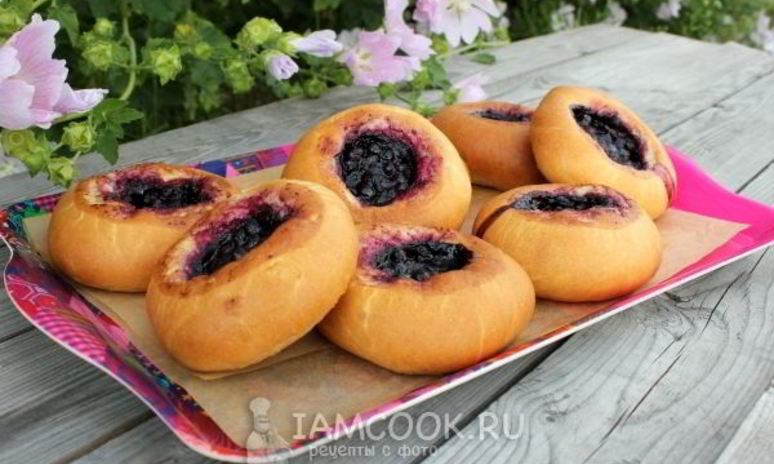 Рецепт ватрушек с черникой