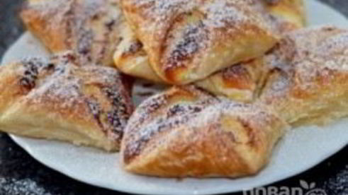 венгерская ватрушка с творогом из слоеного теста