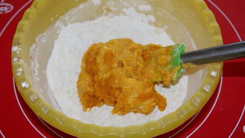 воздушные тыквенные булочки на сгущенке