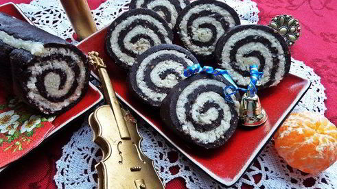 быстрый кокосово-шоколадный рулет