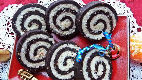 быстрый кокосово-шоколадный рулет