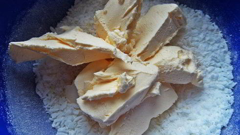 быстрый кокосово-шоколадный рулет