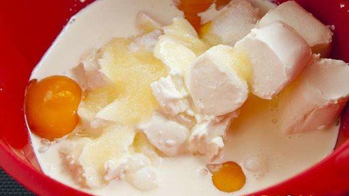 порционные чизкейки с киви и фисташками