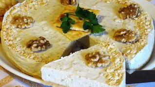 Закусочный чизкейк с горгонзолой и грецкими орехами