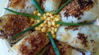 Капустные конвертики с кукурузой