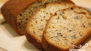 Банановый кекс с орехами