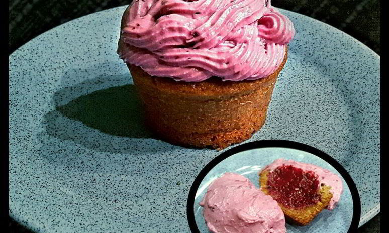 Рецепт капкейков с черной смородиной